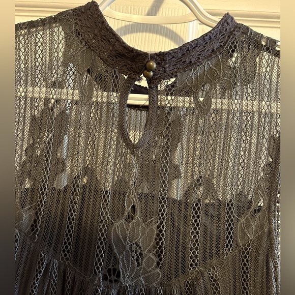 Lace dress sleeveless with gorgeous details - Picture 5 of 11